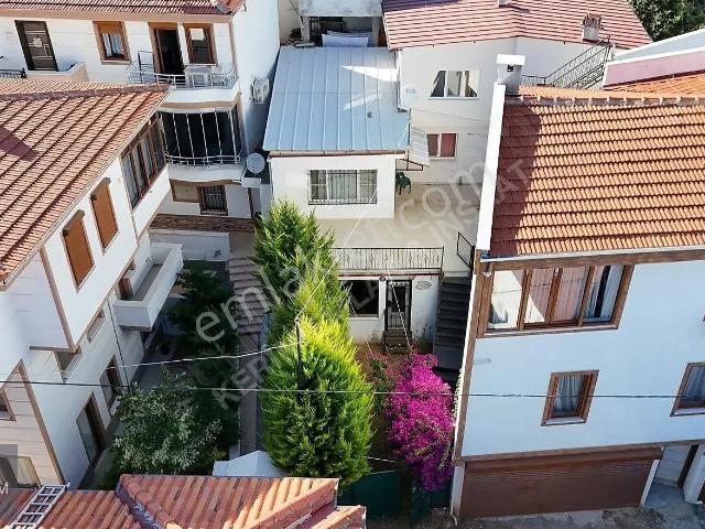 Kerim'den Altınoluk'ta Satılık Fırsat Villa/arsa