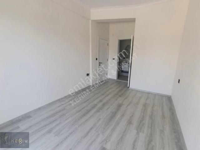 &erim'den Ayvacık'da Satılık 3+1 Ebeveyn Banyolu Asansörlü Daire