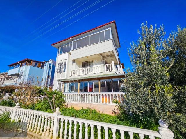 ༺kerim'den Fırsat Altınoluk Yola Sıfır 3+1 Teraslı Satılık Villa