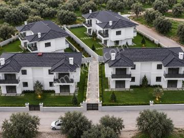 Kerim'den Küçükkuyu Mıhlı'da Denize 200 Mt 2+1 Lüx Satılık Daire