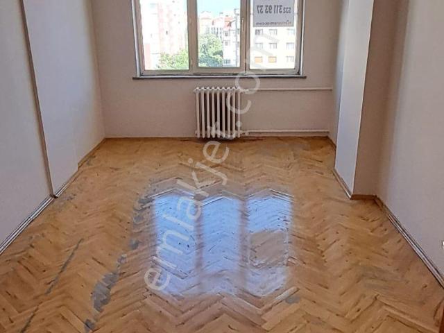 Kerkük Caddesinde Kuleye Yakın Kiralık 3+1 Daire