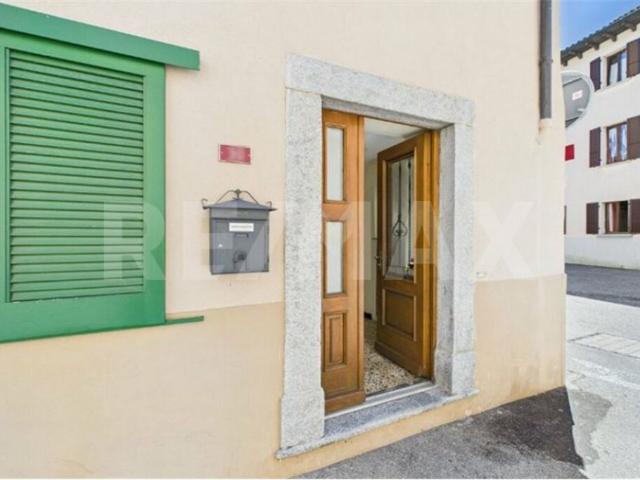Casa di nucleo nel pieno centro di Tesserete ristrutturazione necessaria