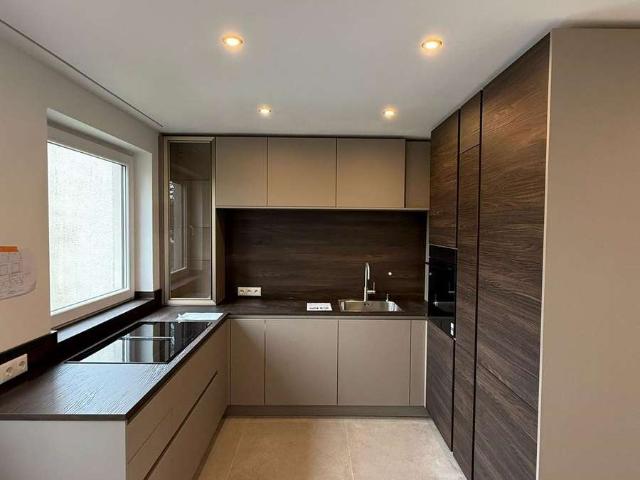 Kernsanierte 3 Zimmerwohnung mit Balkon