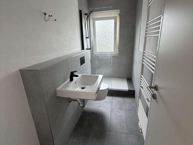 Kernsanierte 3 Zimmer Wohnung in Stuttgart Untertürkheim