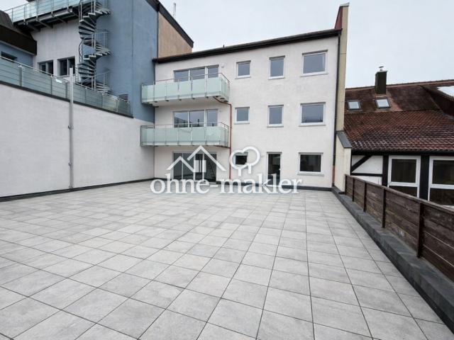 Kernsanierte 3 Zimmer Wohnung mit 200qm Dachterrasse in Neustadt a.d. Aisch
