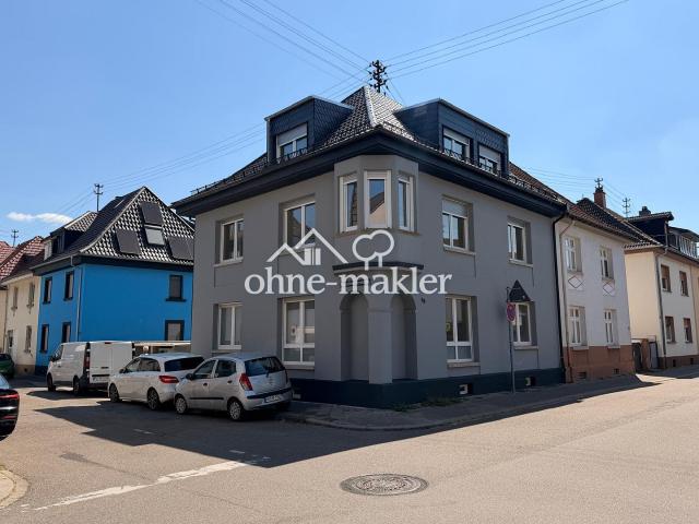 Kernsanierte 1 Zimmer Wohnung mit großer Terrasse
