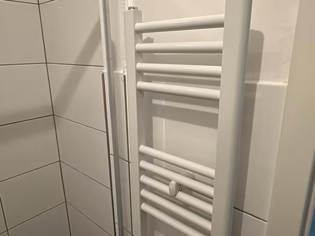 Kernsanierte 2 Zimmer Erdgeschosswohnung mit Gartennutzung & optionaler Garage