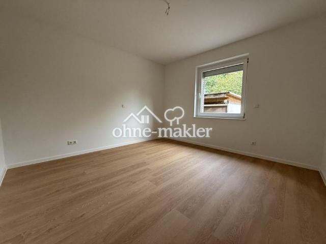 Kernsanierte 2 Zimmer Wohnung im EG mit Fußbodenheizung und Stellplatz