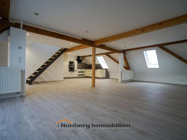 Kernsanierte 2 Zimmer Wohnung im großzügigen Loftstil!
