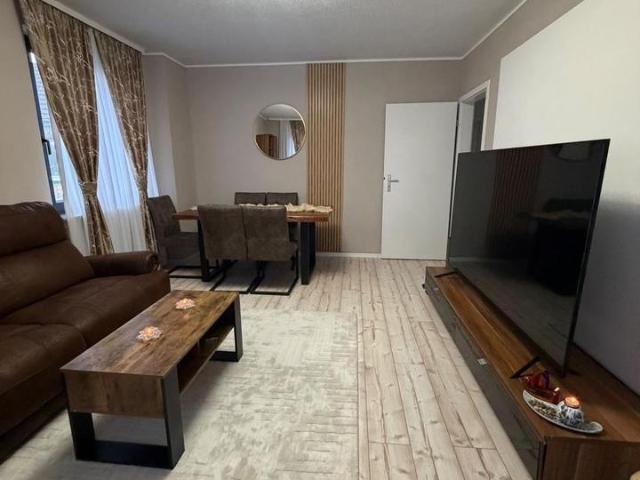 Kernsanierte 2 Zimmer Wohnung mit 2 Balkone in Duisburg Meiderich