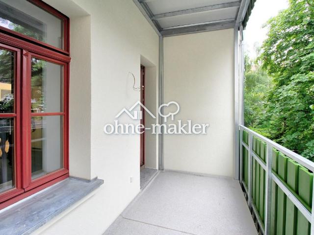 Kernsanierte 2 Zimmer Wohnung mit großem Balkon und Luxus Einbauküche zu vermieten