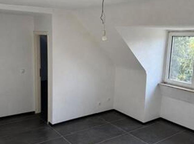 KERNSANIERTE 2 Zimmer Wohnung mit Fußbodenheiz. in Obermeiderich