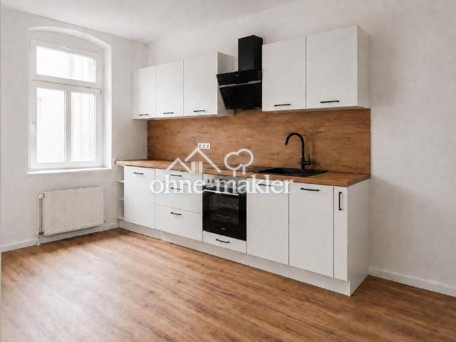 Kernsanierte 2 Zimmer Wohnung mit moderner Einbauküche
