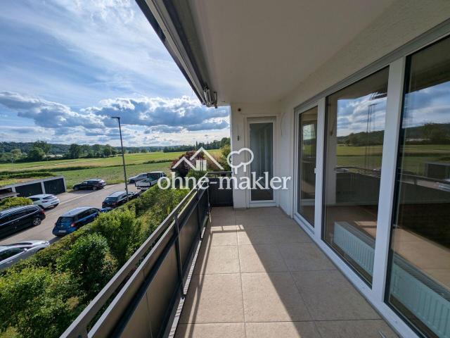 Kernsanierte 4 Zimmer Wohnung in Ortsrandlage – Südbalkon, Feldblick & Garage