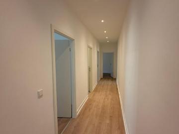 Kernsanierte 4 Zimmer Wohnung mit moderner Ausstattung in Frankfurt Bockenheim