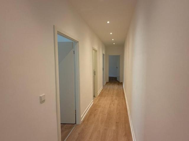 Kernsanierte 4 Zimmer Wohnung mit moderner Ausstattung in Frankfurt Bockenheim
