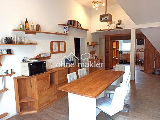 Kernsanierte 6 Zimmer Wohnung Straßdorf