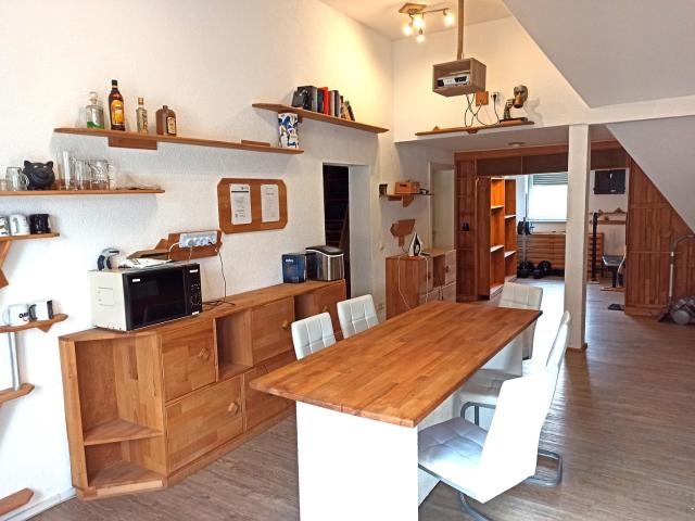 Kernsanierte 6 Zimmer Wohnung Straßdorf