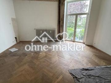 Kernsanierte Wohnung in einem herrschaftlichen Altbau mit eigenem idyllischen Garten und Terrasse!