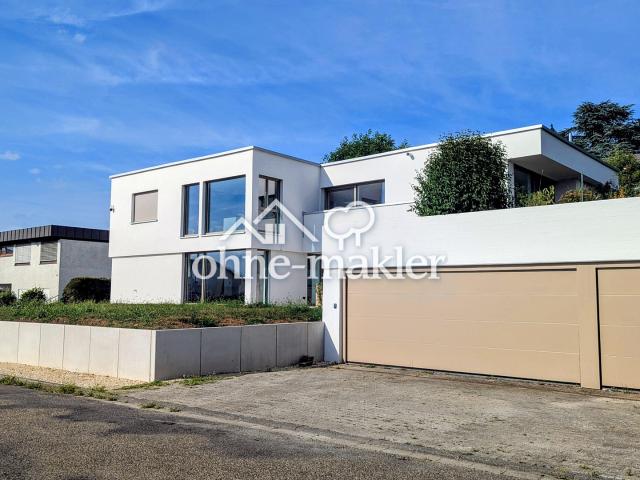 Kernsanierte Unternehmervilla mit einzigartigem Weitblick und luxuriöser Ausstattung