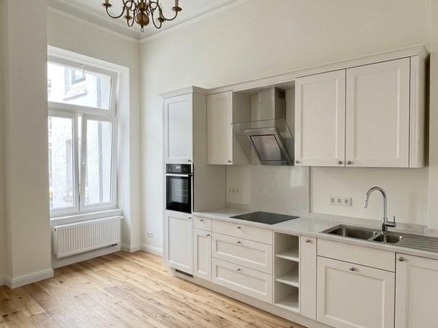 Kernsanierter Altbau Erstbezug Perfekt für Paare / 2er WG