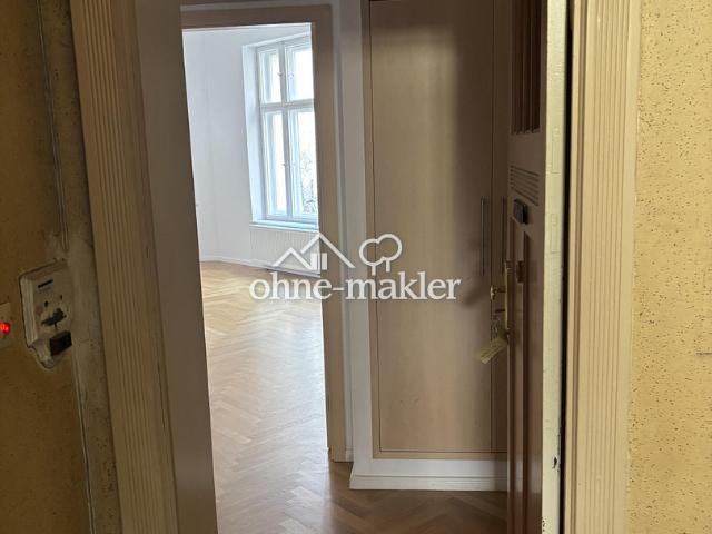 Kernsanierter Berliner Altbau mit Echtholzparkett – ruhige 1 Zimmer Wohnung im Gartenhaus