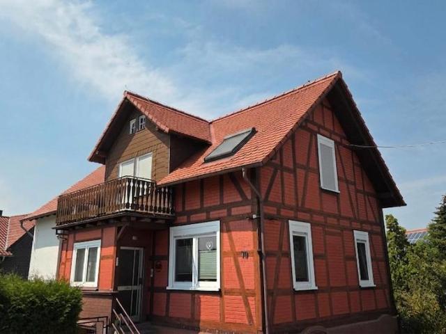 Kernsaniertes EFH nahe Marburg: Pool & 908m² Traumgarten