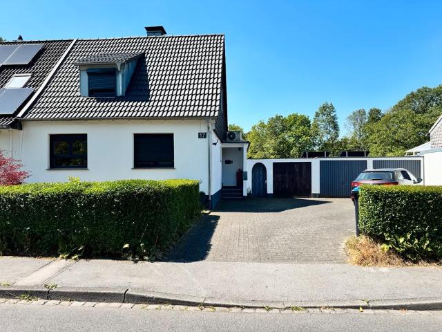 Kernsaniertes Einfamilienhaus in Haan großes Ausbaupotenzial
