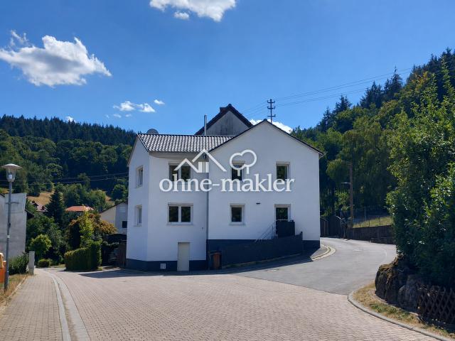 Kernsaniertes Einfamilienhaus mit Ausblick in ruhiger Lage