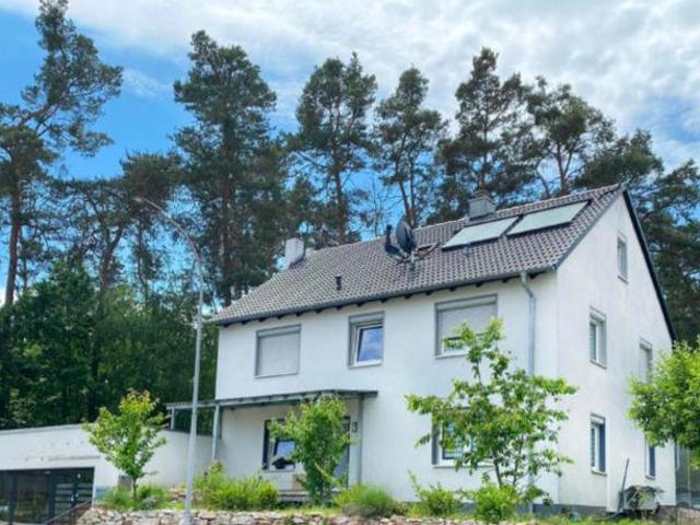 Kernsaniertes Haus 240m² mit Gewerbe, großer Terrasse & Garten