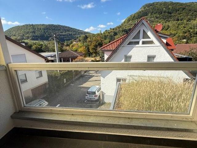 Kernsaniertes Schmuckstück: Lichtdurchflutete DHH im Herzen von Bad Ditzenbach