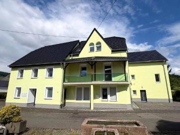 Kernsaniertes Wohnhaus mit acht Einheiten