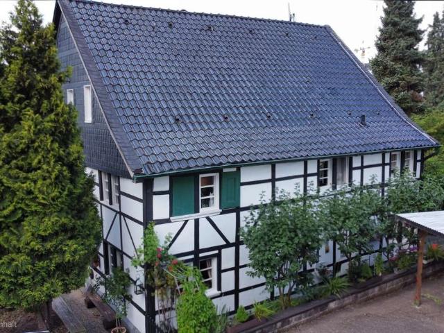 Kernsaniertes & zukunftssicheres Fachwerk Juwel!