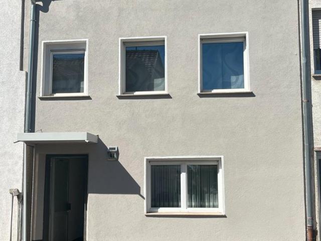 Kernsaniertes Zweifamilienhaus in Saarlouis Roden