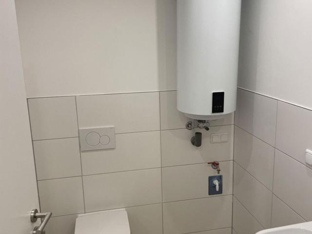 Kernsarnierte Helle Wohnung 44M2