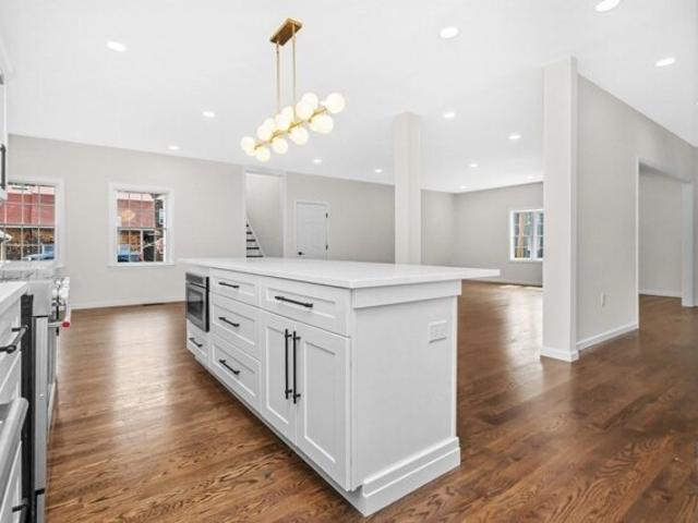 Kernwood Ave, Beverly, Home For Sale