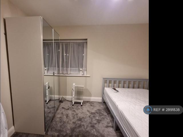 Kerr Place, Aylesbury, HP21 1 bed in a flat share to rent £800 pcm £185 pw