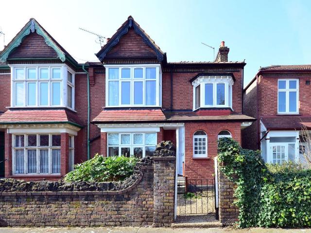 Kerrison Road, Ealing, London W5, 4 bed maisonette to rent, £2,995 pcm | PrimeLocation