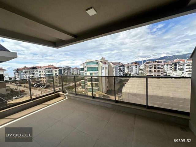 Kestel'de denize 50 metre satılık 4 + 1 ferah daire
