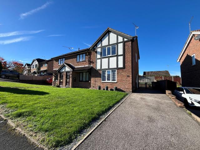 Kestrel Close, Uttoxeter ST14, 2 bed property to rent, £950 pcm | PrimeLocation
