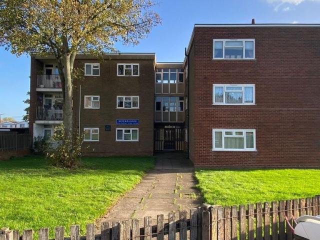 Keswick House, Lovett Avenue. 2 bed flat to rent £850 pcm £196 pw