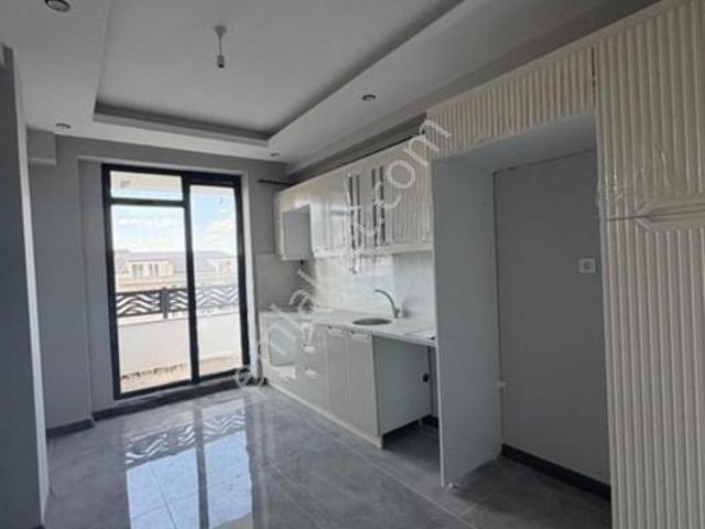 Kesintisiz Manzarasıyla Fatih Te 3+1 Satılık Çatı Dubleks Daire