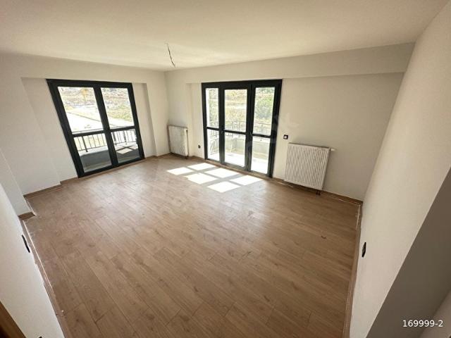 KESKİN EMLAK'TAN SELÇUKLU 3. ETAP'DA*ARA KAT*SATILIK 110m2 DAİRE