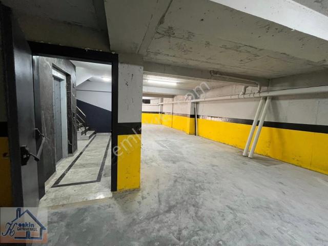 Keskinden Karlıtepe Satılık 2+1 Ara Kat Asansörlü Otoparklı