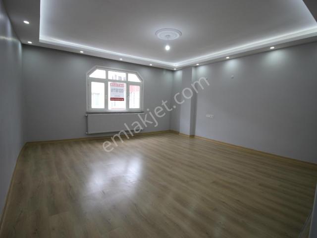 Keskinden Yıldıztabyada 3+1 Ebeveyn Banyolu Masrafsız Daire