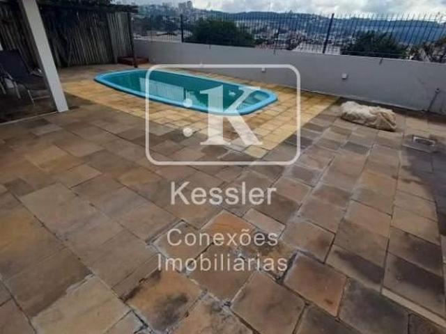 Kessler Vende charmosa casa de 3 dormitórios no bairro Santa Helena