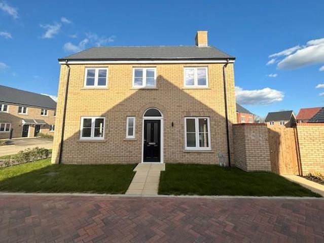 Ketts Oak Road, Downham Market 3 bed house to rent £1,320 pcm £305 pw