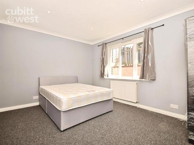 Kevin Gardens, Brighton, BN2 1 bed in a house share to rent £725 pcm £167 pw