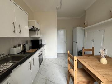 Kew Bridge Road, Brentford, Middlesex 5 bed maisonette to rent £3,750 pcm £865 pw