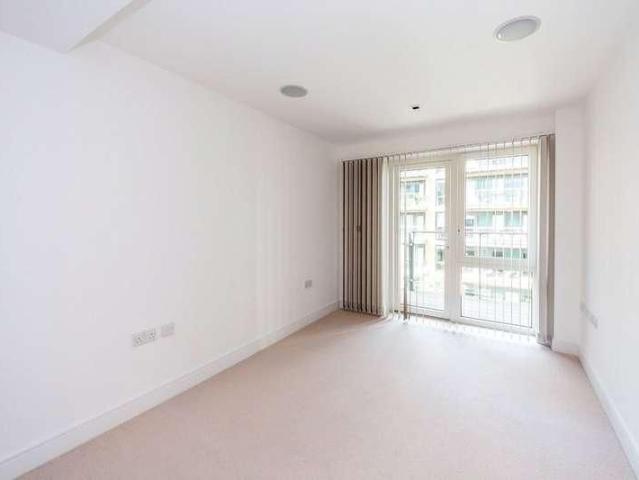 Kew Bridge Road, Brentford, TW8